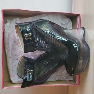 Black patent Wedge Heels